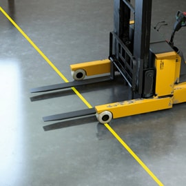 Băng dính đánh dấu phân chia khu vực sàn