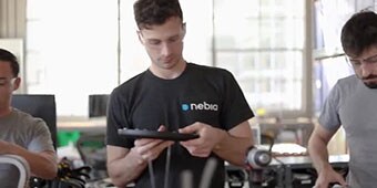 Video về chứng thực của Nebia đối với băng keo 3M VHB
