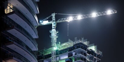 Băng keo 3M™ VHB™ bít kín trong tất cả các điều kiện môi trường và ngăn ngừa ăn mòn điện hóa cho các tòa nhà
