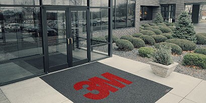 large entrance mat with 3M logo on it

