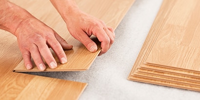 liên kết sàn vinyl với lớp sàn bê tông 

