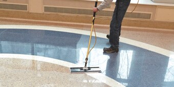 bảo vệ sàn nhà bằng các sản phẩm chăm sóc sàn 3M

