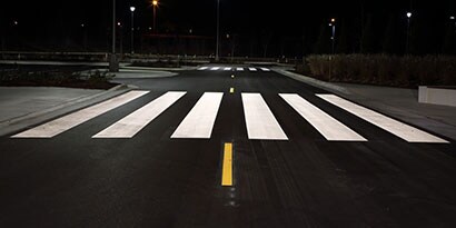 Giải pháp dẫn hướng phản quang 3M cải thiện khả năng quan sát cho người đi bộ và phương tiện
