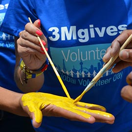 3M Gives Volunteers