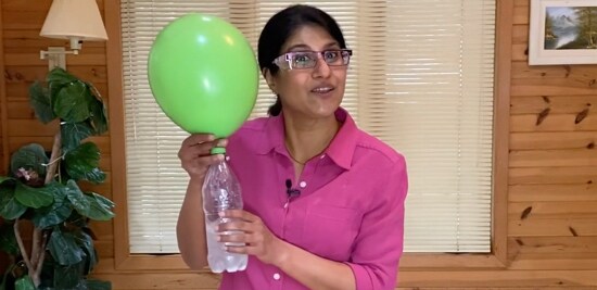 Jayshree Seth, Người Ủng Hộ Khoa Học Chính của 3M, dạy các học sinh rằng hóa học có thể cứu nguy khi thật sự cần
