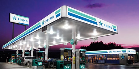Ví dụ về biển báo phủ màng tại trạm xăng
