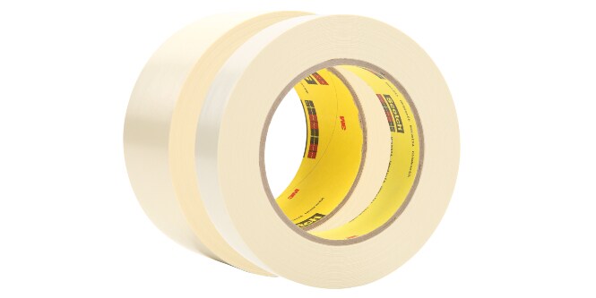 Hình ảnh của hai cuộn băng keo mạ điện 3M™ 470 với các chiều rộng khác nhau.
