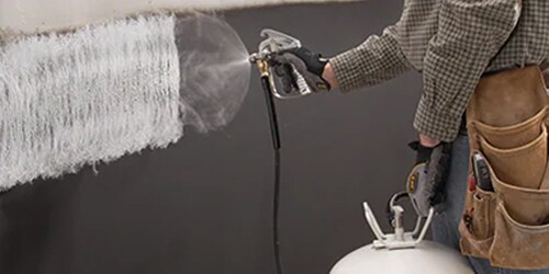 Ứng dụng keo công nghiệp của Keo phun lên diện tích bề mặt lớn để dán ghép.
