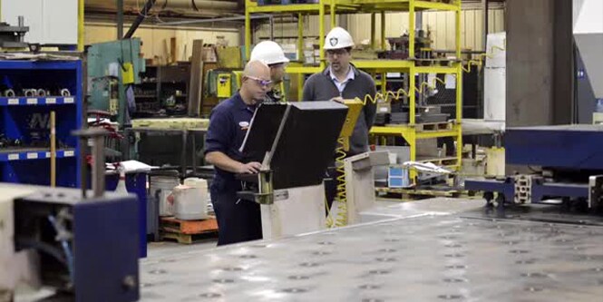 Video về chứng thực của khách hàng WS Steel (2:18)
