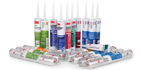 Hình ảnh các ống và gói dạng xúc xích chứa nhiều loại matít trám trét 3M khác nhau.
