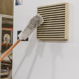 3M easy trap sweep and dust sheets capturing dust